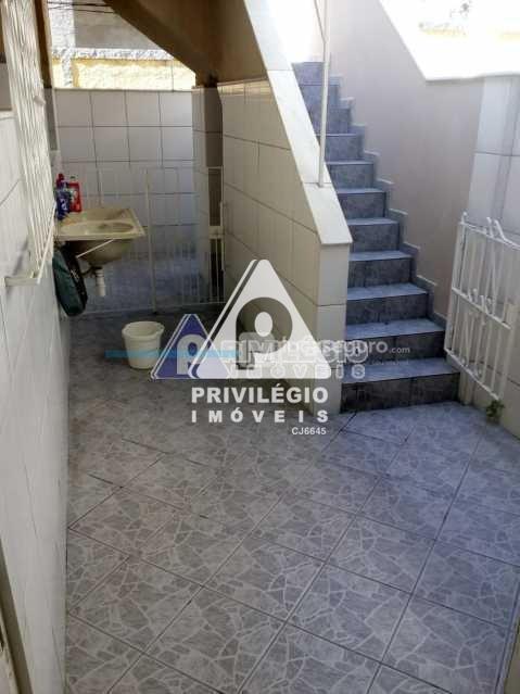 Casa em Condomínio para aluguel no Todos os Santos: 