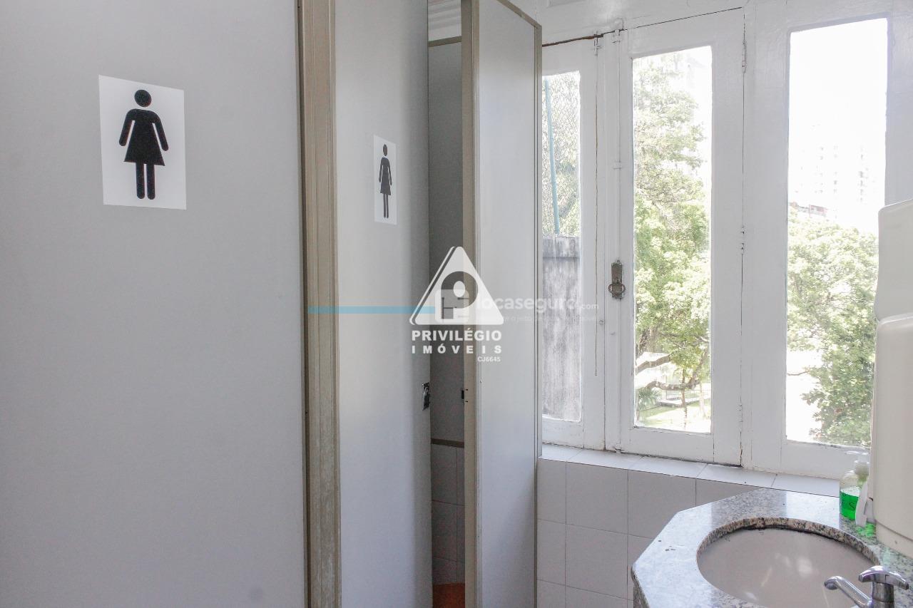 Sala para aluguel no Botafogo: Banheiro