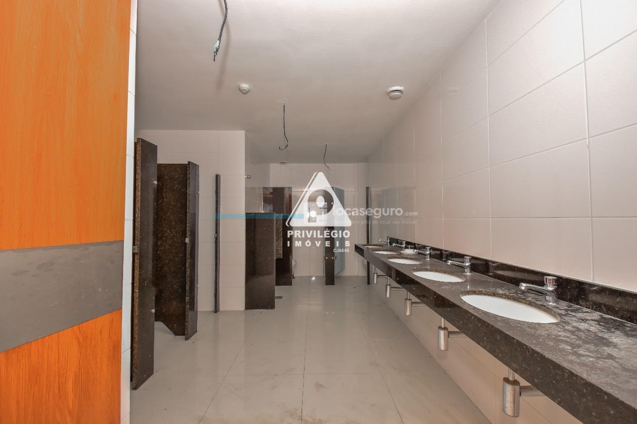 Andar para aluguel no Jacarepaguá: banheiro