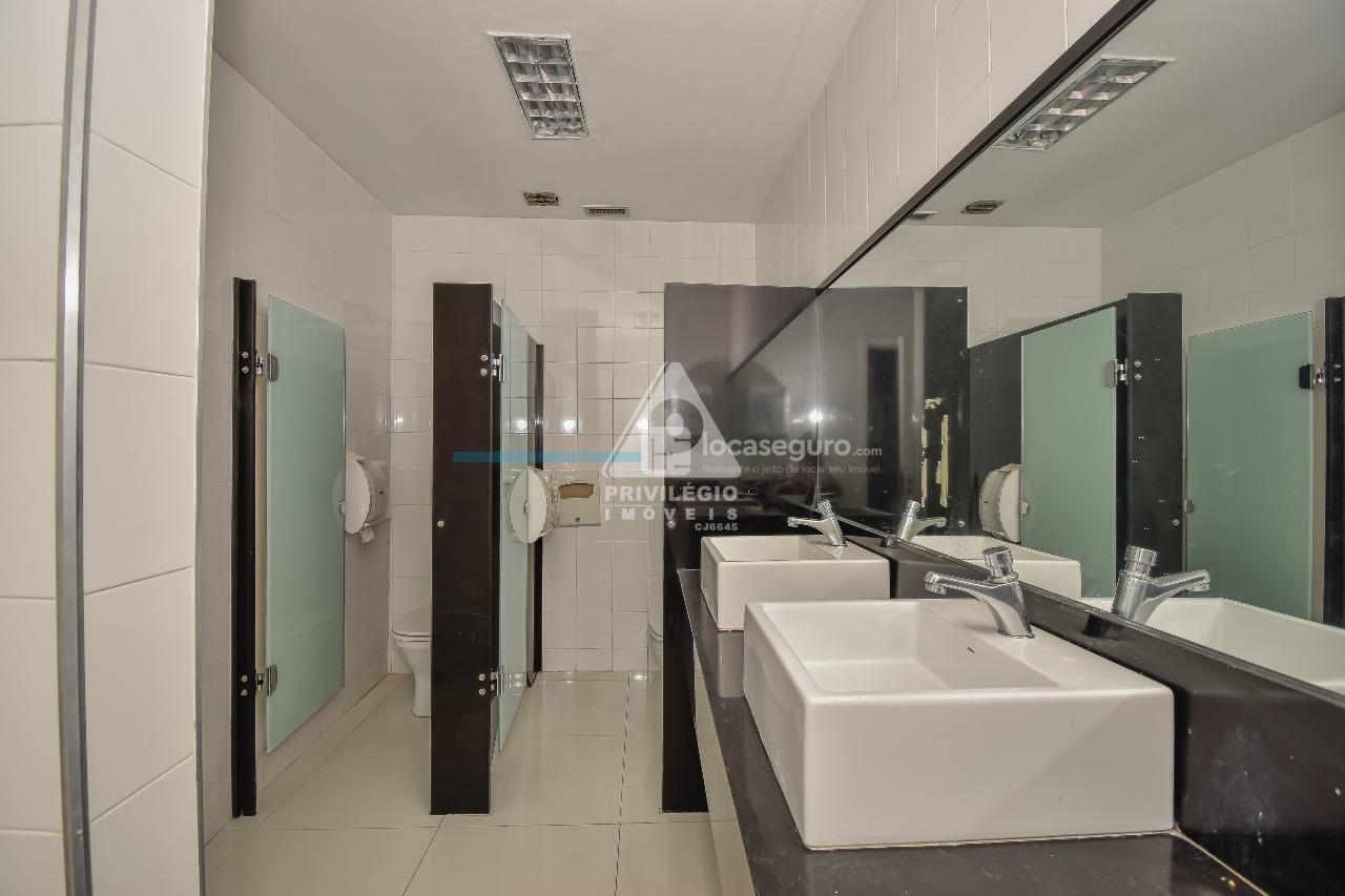 Sala para aluguel no Botafogo: banheiro 2