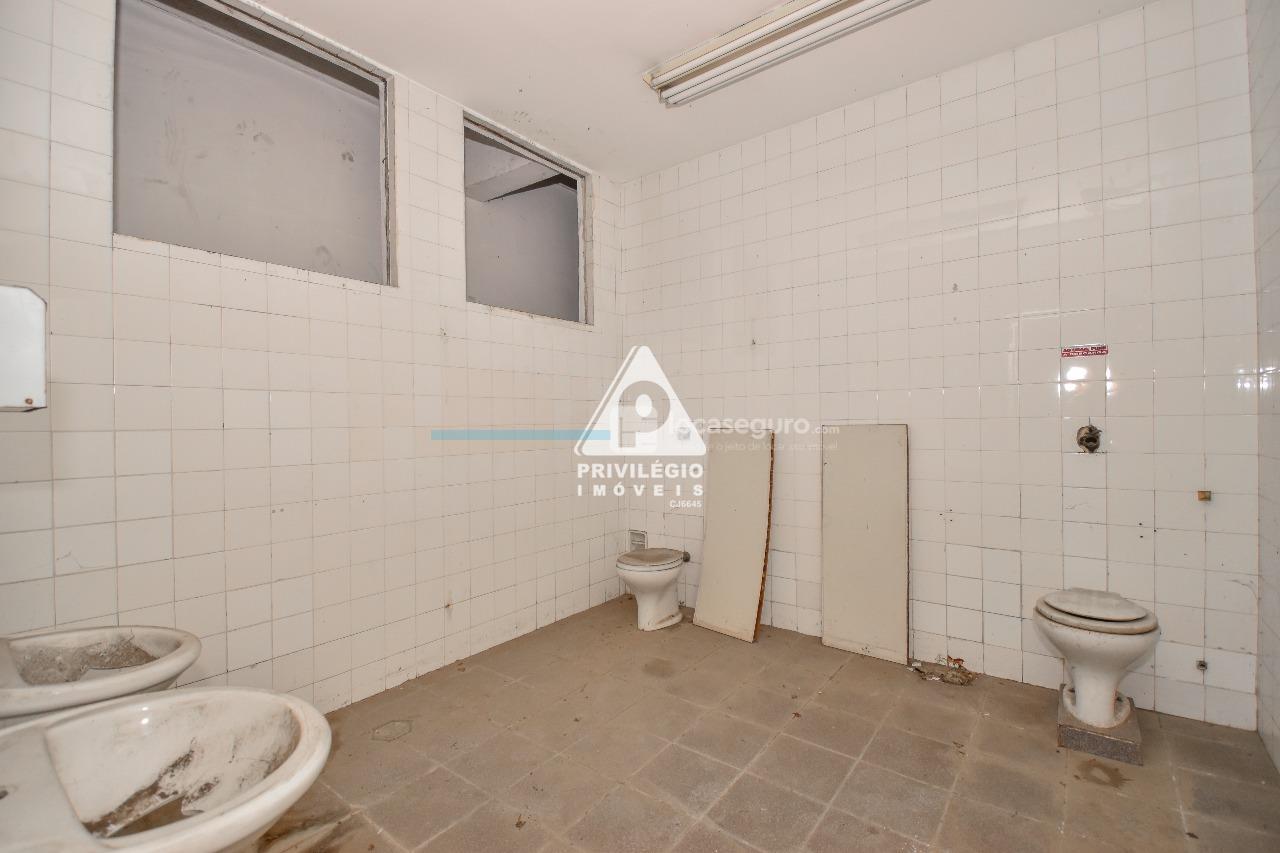 Loja para aluguel no Vila Isabel: banheiro 1