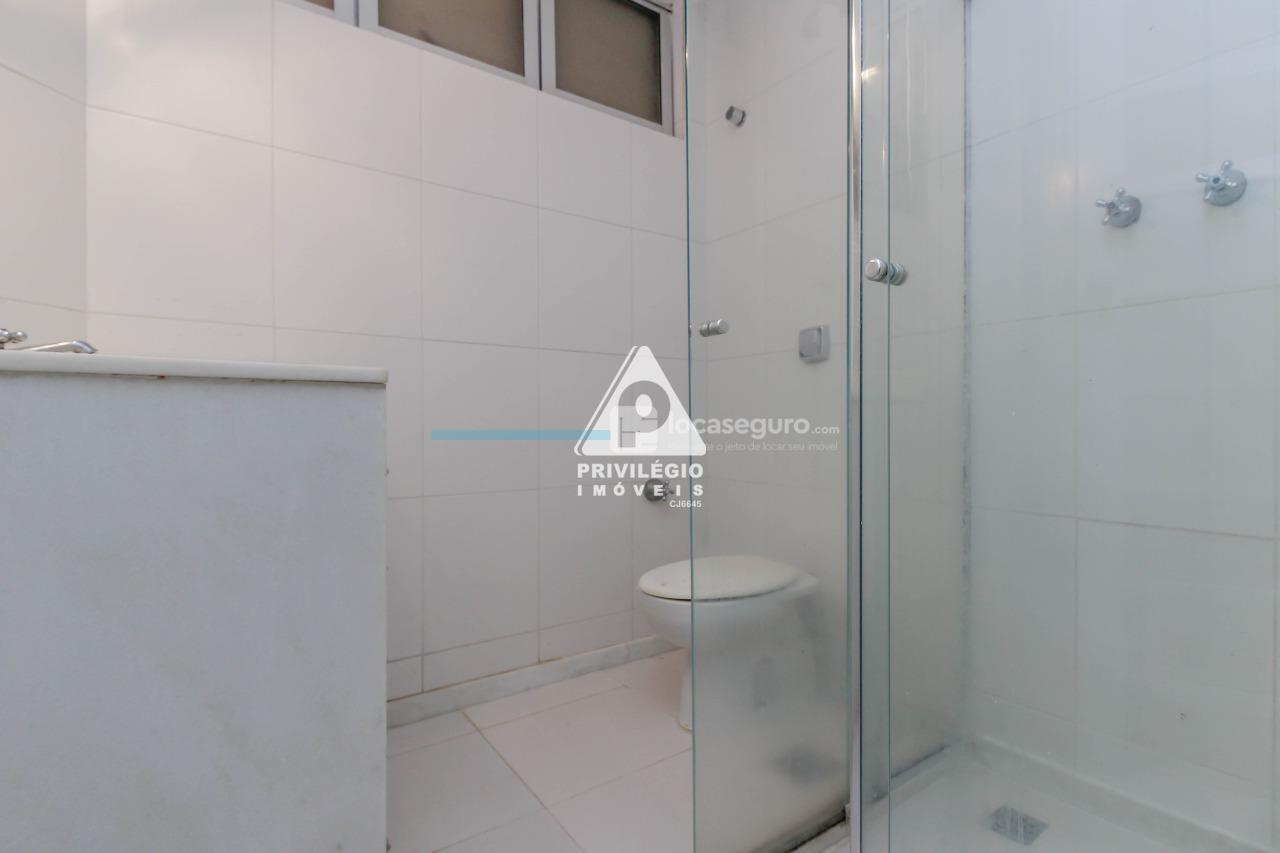 Apartamento para aluguel no Ipanema: banheiro de serviço